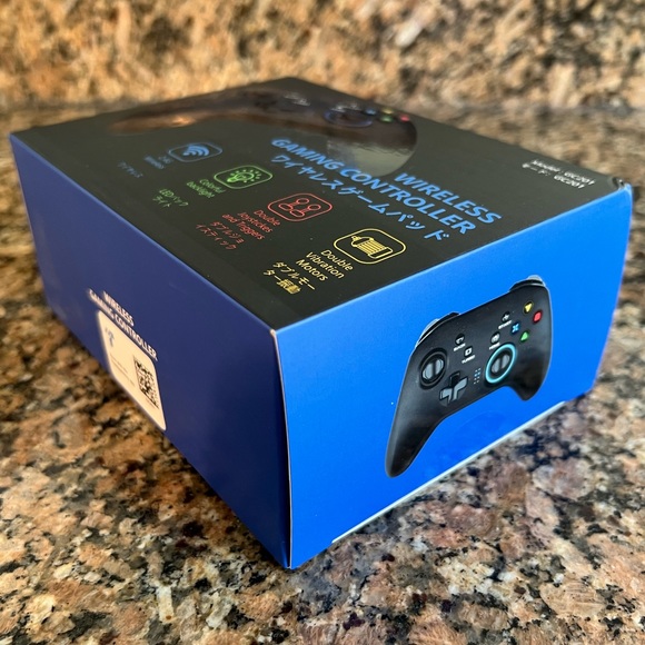 Forty4 Wireless Gaming Controller - Picture 2 of 5